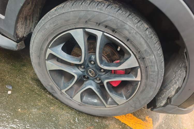 Used Soueast DX7 2017 1.5T Automatic Luxury Model Right Front Wheel Hub