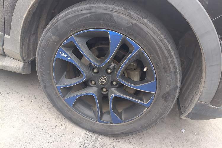 Used Soueast DX7 2017 1.5T Automatic Luxury Model Right Front Wheel Hub