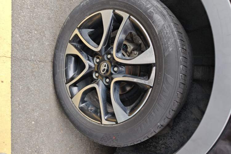 Used Soueast DX7 2017 1.5T Manual Triumph Edition Right Rear Wheel Hub
