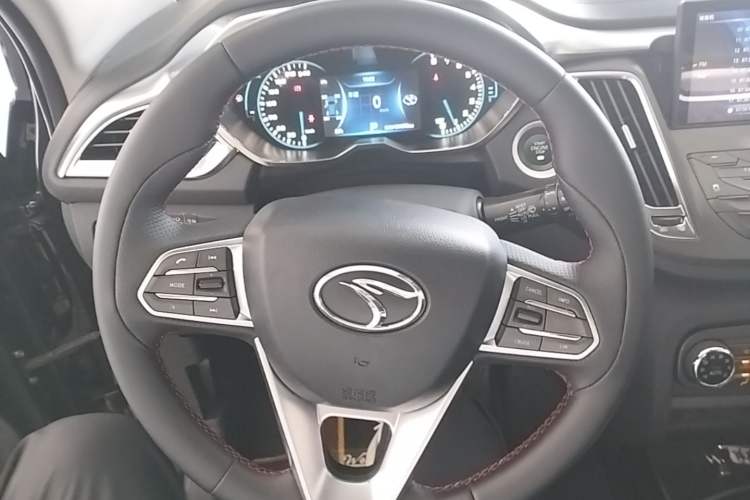 Used Soueast DX7 2017 1.5T Automatic Luxury Model Steering Wheel
