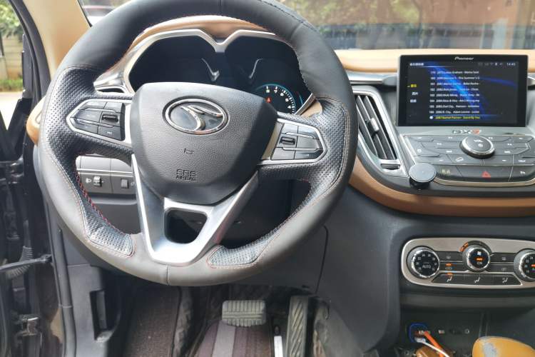Used Soueast DX7 2017 1.5T Automatic Luxury Model Steering Wheel
