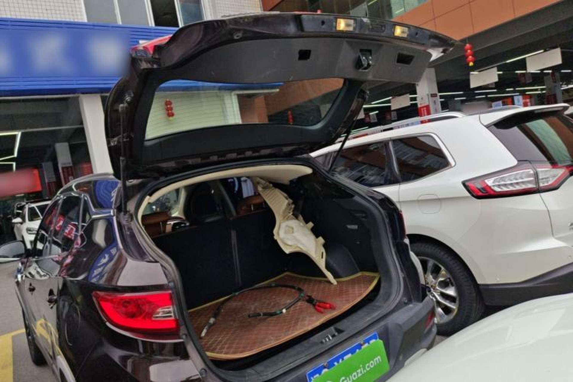 Used Soueast DX7 2017 1.5T Manual Triumph Edition Trunk
