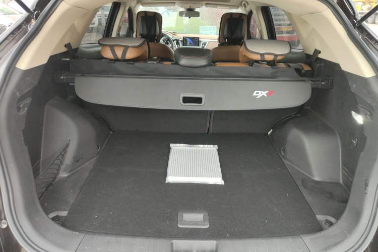 Used Soueast DX7 2017 1.5T Automatic Glory Edition Trunk