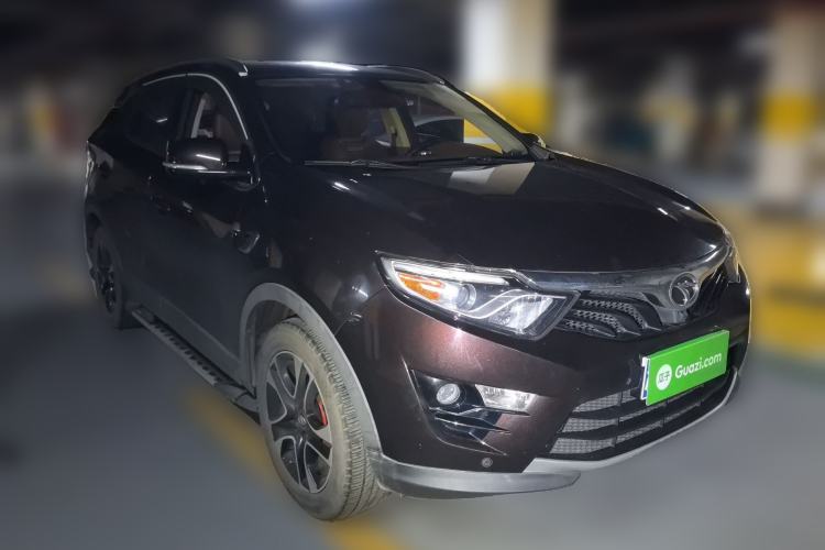 Used Soueast DX7 2017 1.5T Automatic Luxury Model Front Right 45 Deg