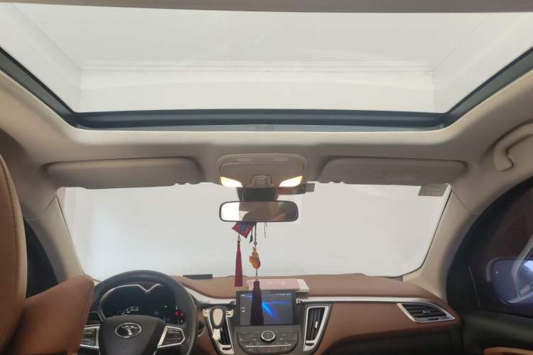 Used Soueast DX7 2017 1.5T Automatic Luxury Model Headliner