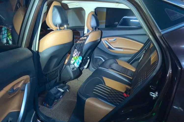 Used Soueast DX7 2017 1.5T Automatic Luxury Model Left Rear Seat