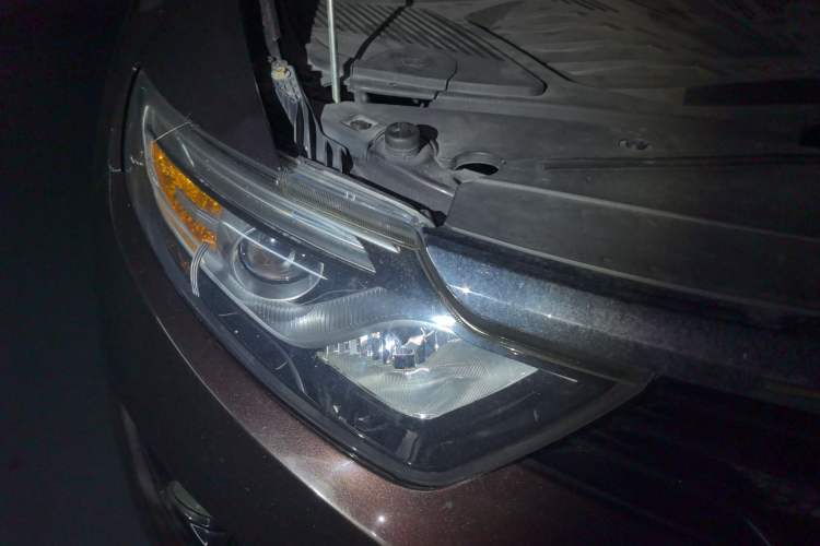 Used Soueast DX7 2017 1.5T Automatic Luxury Model Right Front Headlight