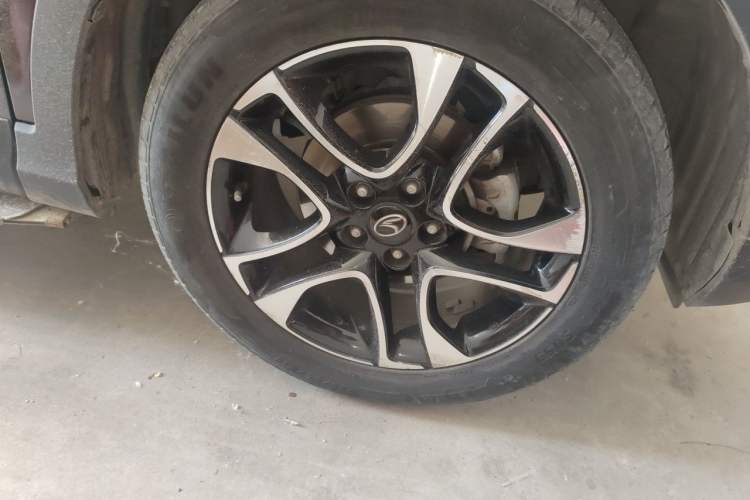 Used Soueast DX7 2017 1.5T Automatic Luxury Model Right Front Wheel Hub