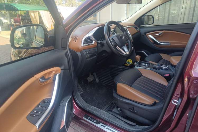 Used Soueast DX7 2017 1.5T Automatic Luxury Model Driver Seat