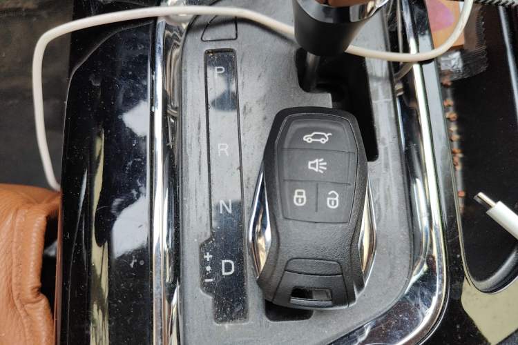 Used Soueast DX7 2017 1.5T Automatic Glory Edition Interior 1