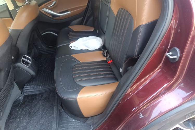Used Soueast DX7 2017 1.5T Automatic Luxury Model Left Rear Seat