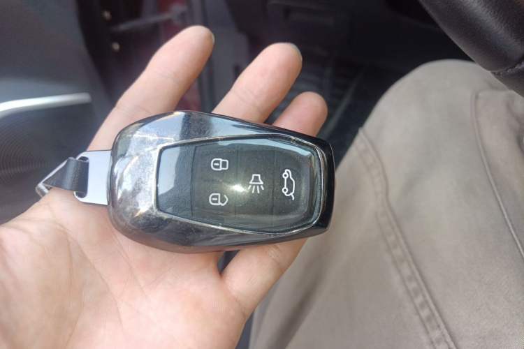 Used Soueast DX7 2017 1.5T Automatic Luxury Model Vehicle Key