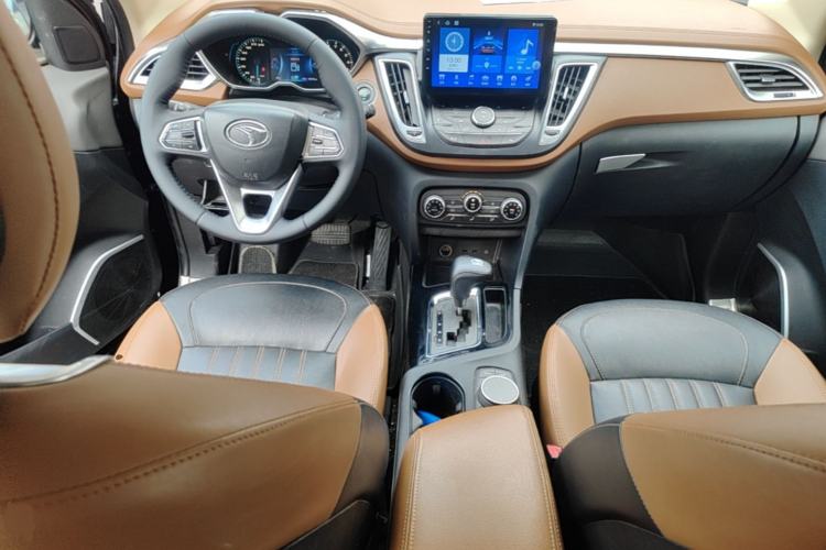 Used Soueast DX7 2017 1.5T Automatic Glory Edition Center Console