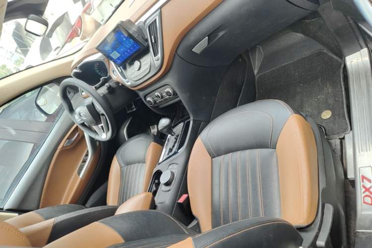 Used Soueast DX7 2017 1.5T Automatic Glory Edition Right Front Seat