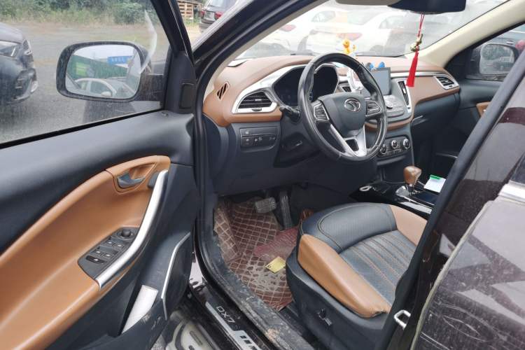 Used Soueast DX7 2017 1.5T Automatic Luxury Model Driver Seat