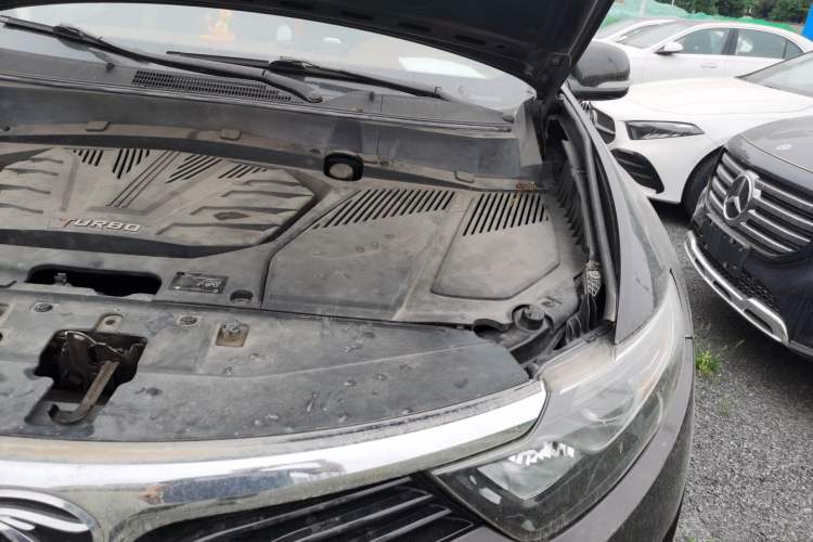 Used Soueast DX7 2017 1.5T Automatic Luxury Model Engine Bay Left