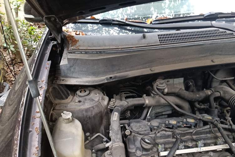 Used Soueast DX7 2017 1.5T Automatic Luxury Model Engine Bay Right