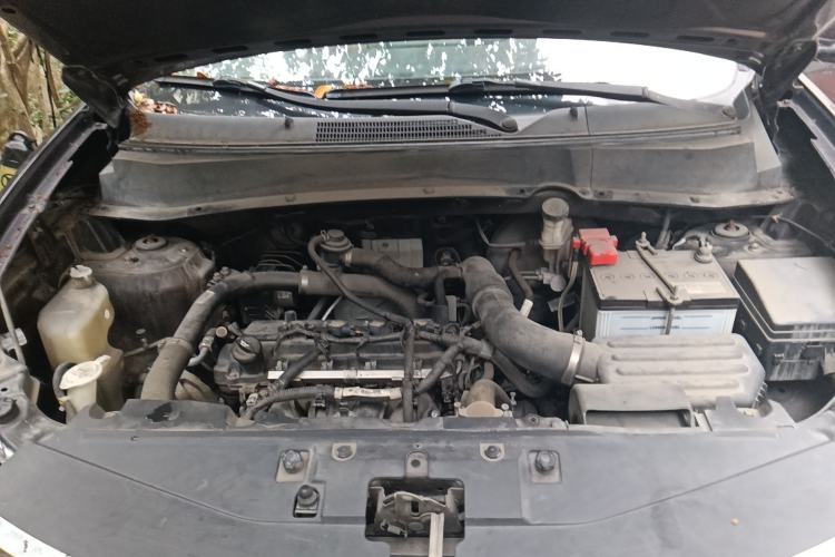 Used Soueast DX7 2017 1.5T Automatic Luxury Model Engine Bay