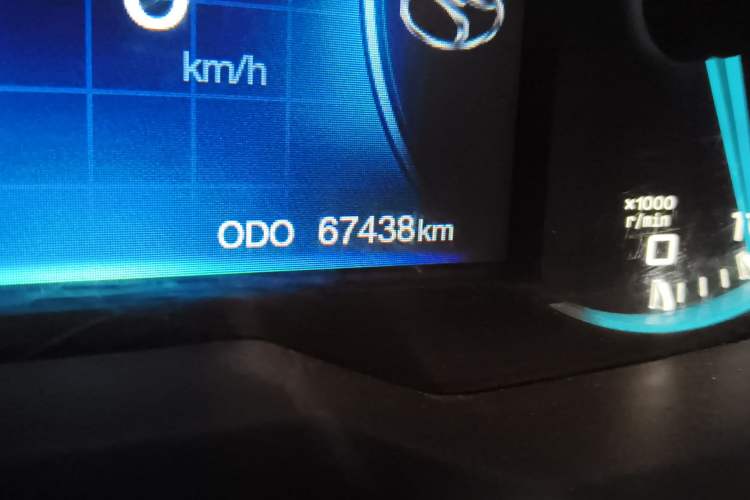 Used Soueast DX7 2017 1.5T Manual Triumph Edition Odometer Close Up