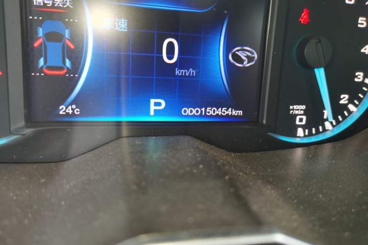 Used Soueast DX7 2017 1.5T Automatic Luxury Model Odometer Close Up