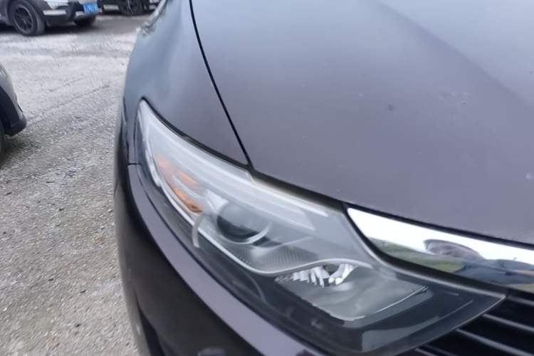 Used Soueast DX7 2017 1.5T Automatic Glory Edition Right Front Headlight