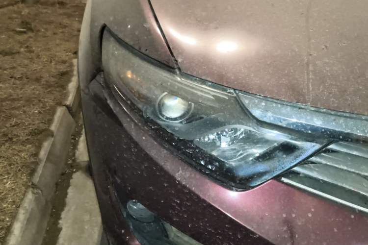 Used Soueast DX7 2017 1.5T Manual Triumph Edition Right Front Headlight