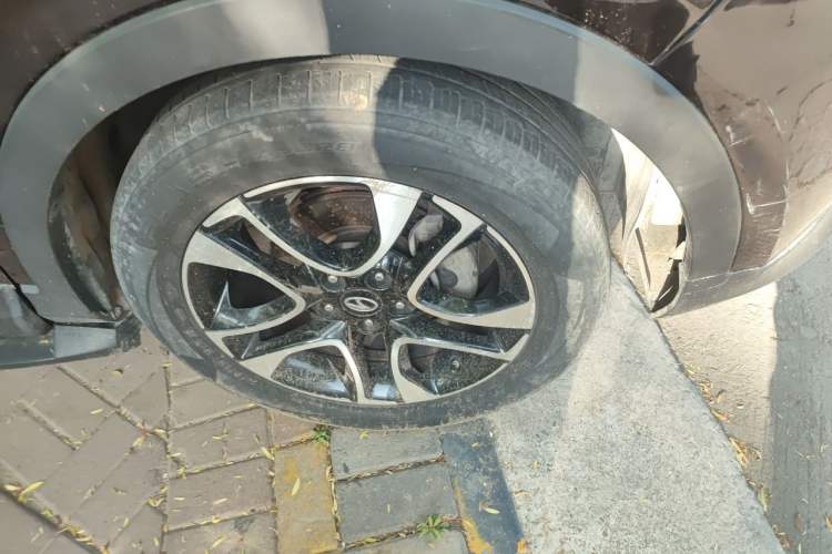 Used Soueast DX7 2017 1.5T Automatic Luxury Model Right Front Wheel Hub