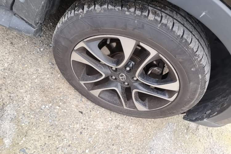 Used Soueast DX7 2017 1.5T Automatic Glory Edition Right Front Wheel Hub