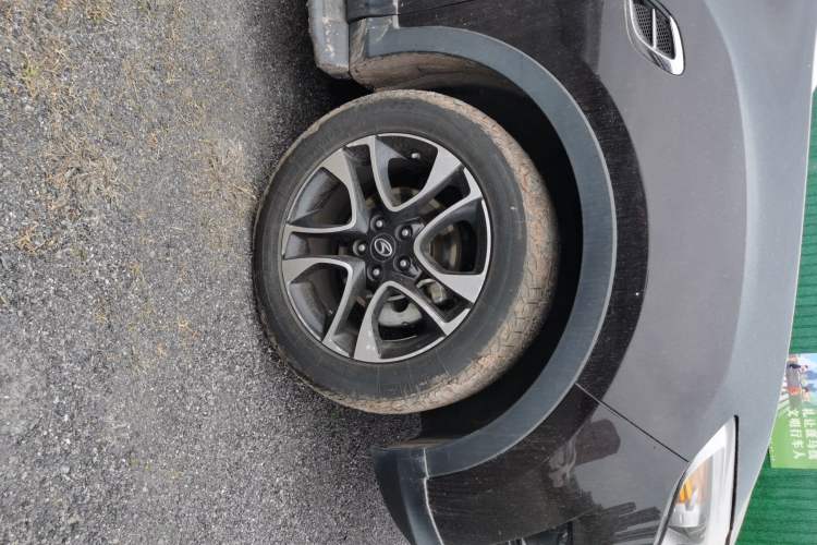 Used Soueast DX7 2017 1.5T Automatic Luxury Model Right Front Wheel Hub