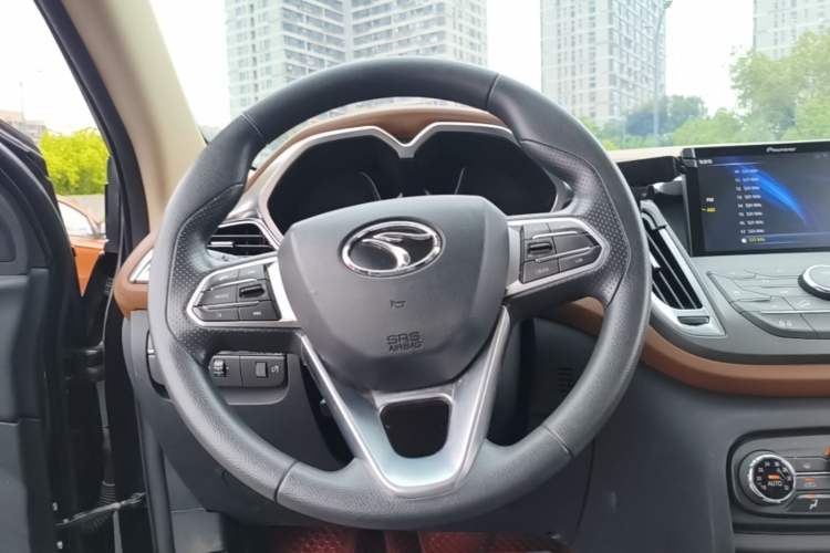 Used Soueast DX7 2017 1.5T Automatic Glory Edition Steering Wheel