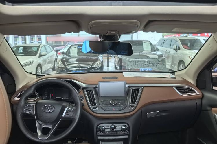 Used Soueast DX7 2017 1.5T Automatic Luxury Model Interior 1