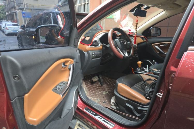 Used Soueast DX7 2017 1.5T Automatic Glory Edition Driver Seat