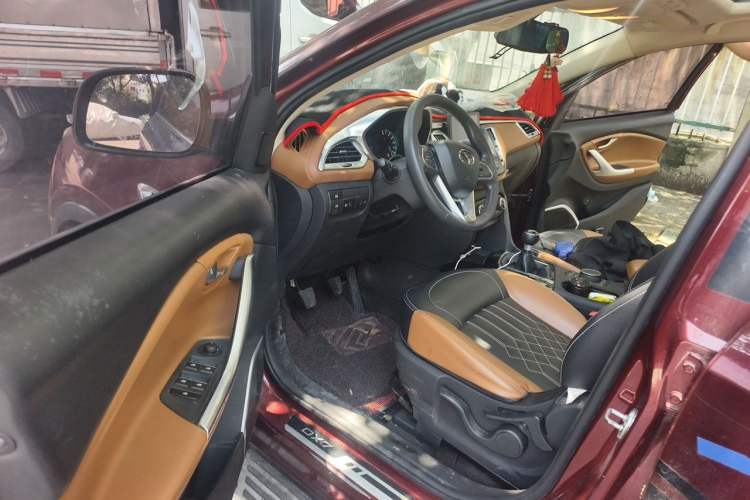 Used Soueast DX7 2017 1.5T Manual Triumph Edition Driver Seat