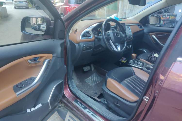 Used Soueast DX7 2017 1.5T Automatic Luxury Model Driver Seat