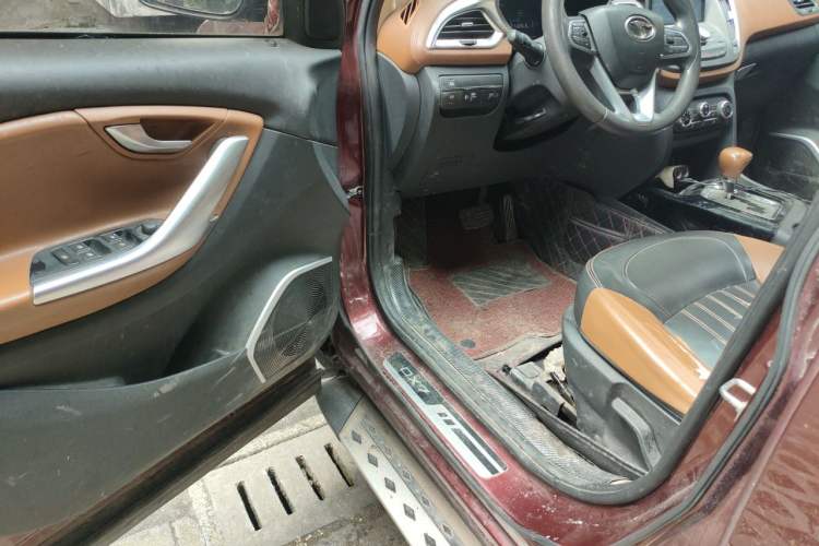 Used Soueast DX7 2017 1.5T Automatic Glory Edition Driver Seat