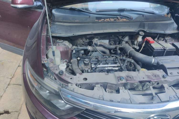 Used Soueast DX7 2017 1.5T Automatic Luxury Model Engine Bay Right
