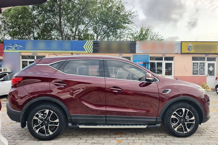Used Soueast DX7 2017 1.5T Automatic Glory Edition Exterior 6