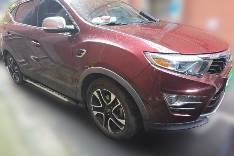 Used Soueast DX7 2017 1.5T Automatic Glory Edition Front Right 45 Deg