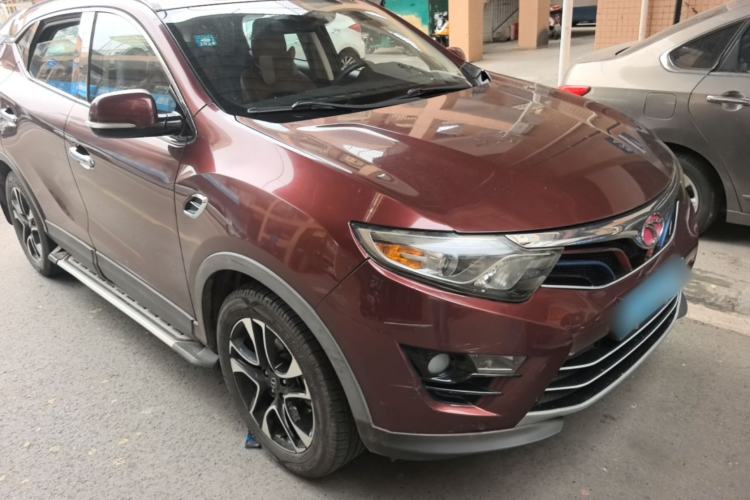 Used Soueast DX7 2017 1.5T Automatic Glory Edition Front Right 45 Deg