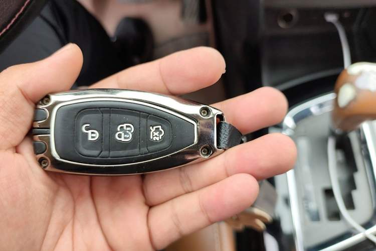 Used Soueast DX7 2017 1.5T Automatic Glory Edition Interior 1