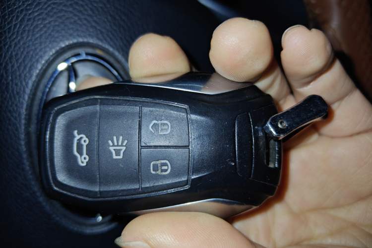Used Soueast DX7 2017 1.5T Automatic Glory Edition Interior 1
