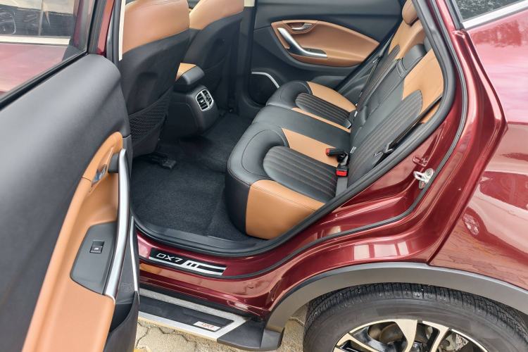 Used Soueast DX7 2017 1.5T Automatic Glory Edition Interior 5