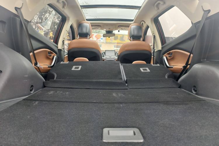 Used Soueast DX7 2017 1.5T Automatic Glory Edition Interior 7