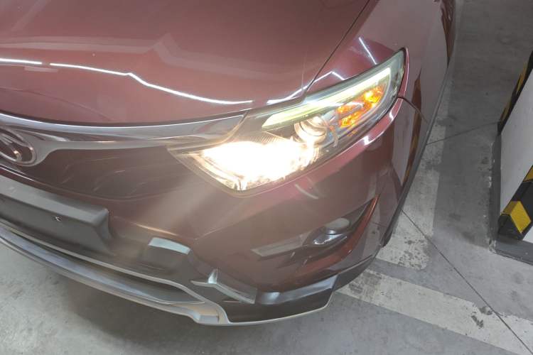 Used Soueast DX7 2017 1.5T Automatic Glory Edition Left Front Headlight