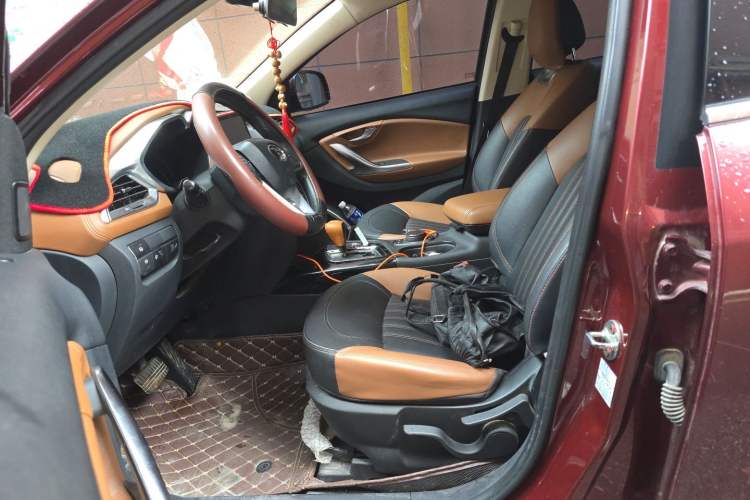 Used Soueast DX7 2017 1.5T Automatic Glory Edition Left Front Seat