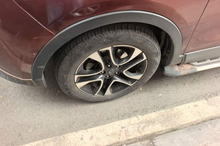 Used Soueast DX7 2017 1.5T Automatic Glory Edition Left Front Wheel Hub