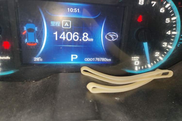Used Soueast DX7 2017 1.5T Automatic Glory Edition Odometer Close Up