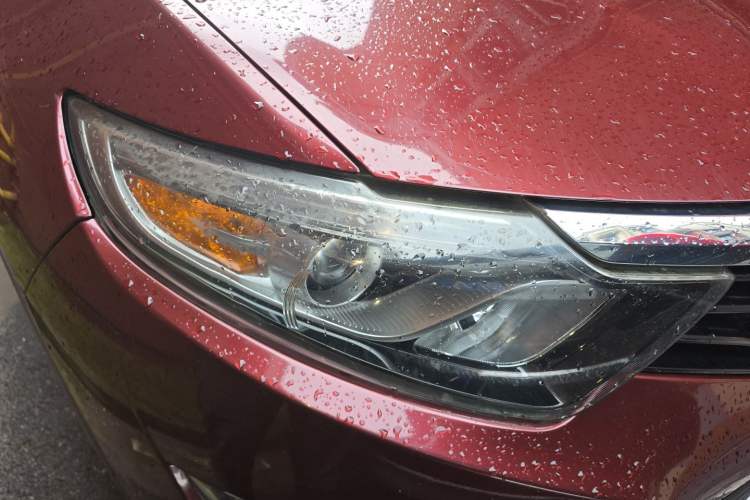 Used Soueast DX7 2017 1.5T Automatic Glory Edition Right Front Headlight