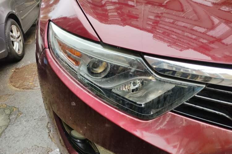 Used Soueast DX7 2017 1.5T Automatic Glory Edition Right Front Headlight