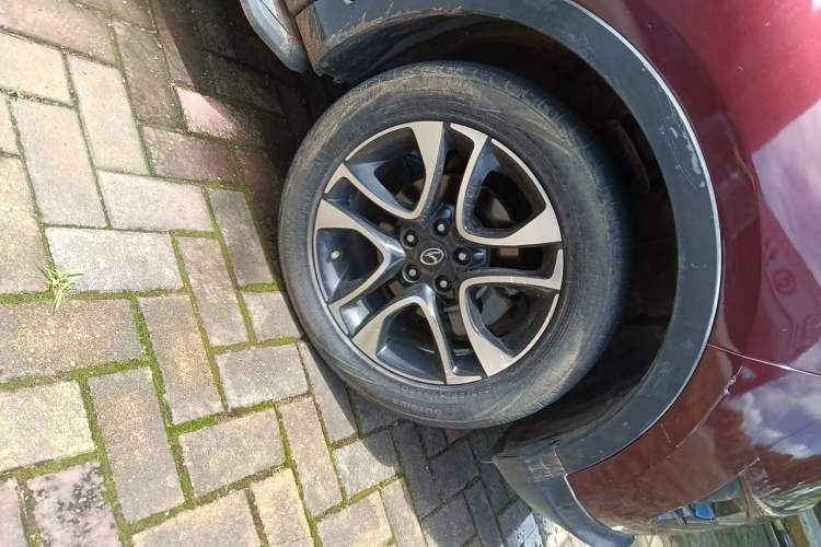 Used Soueast DX7 2017 1.5T Automatic Glory Edition Right Front Wheel Hub